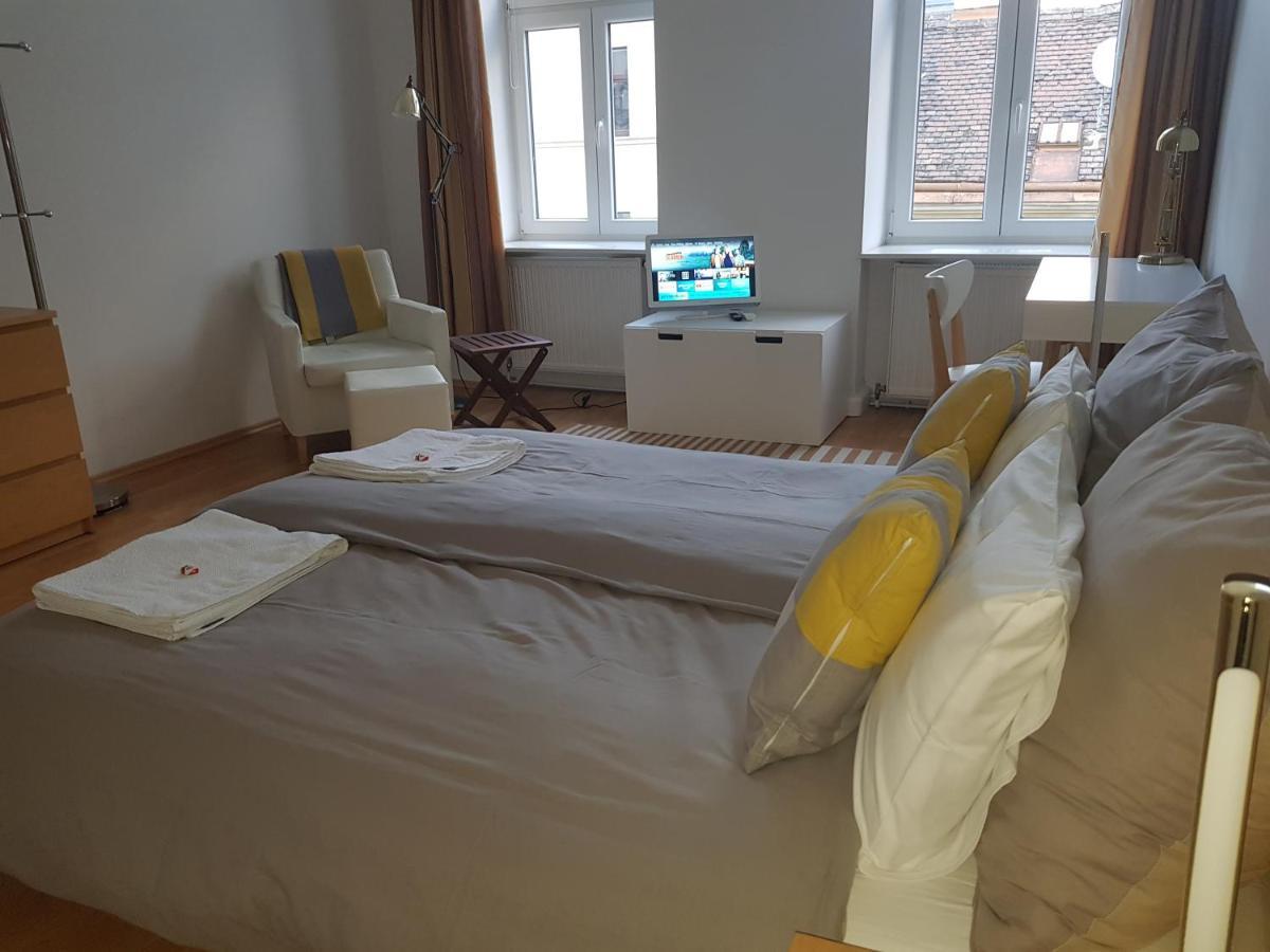 Schubert Park Apartment near Volksopera Wien Exteriör bild